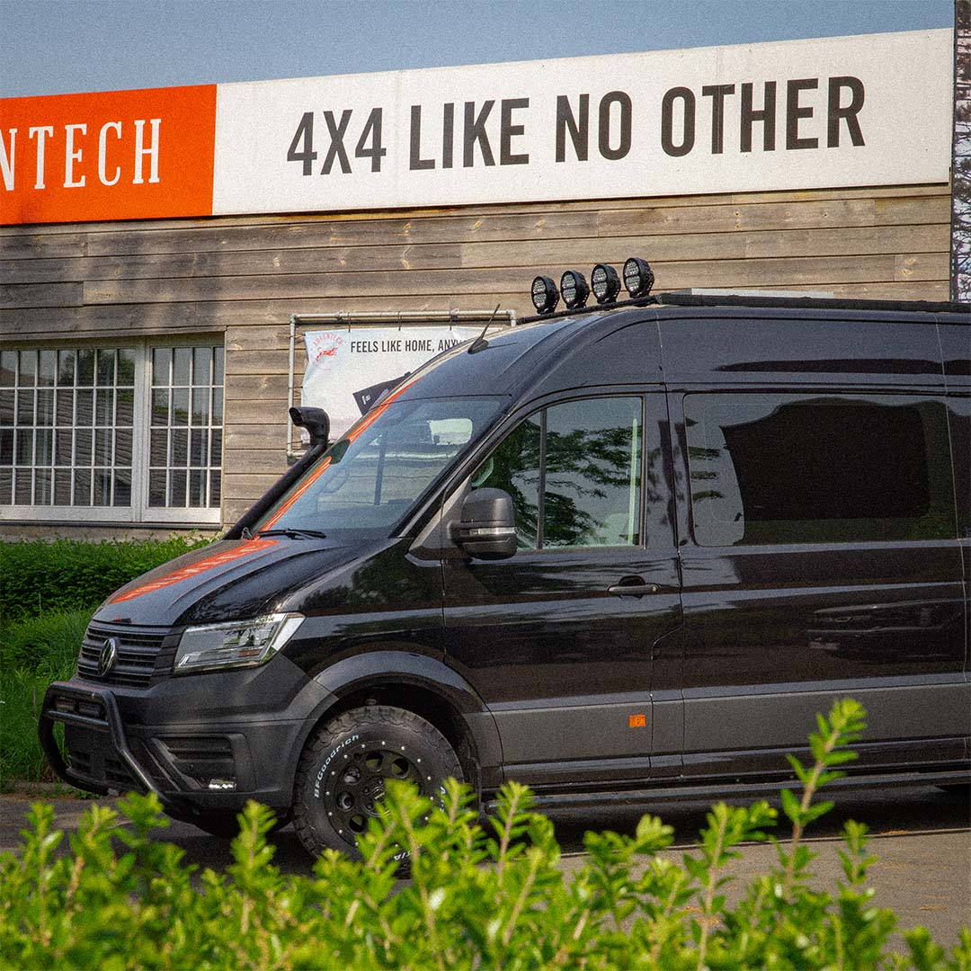 Crafter Adventech – Vooraanzicht 1