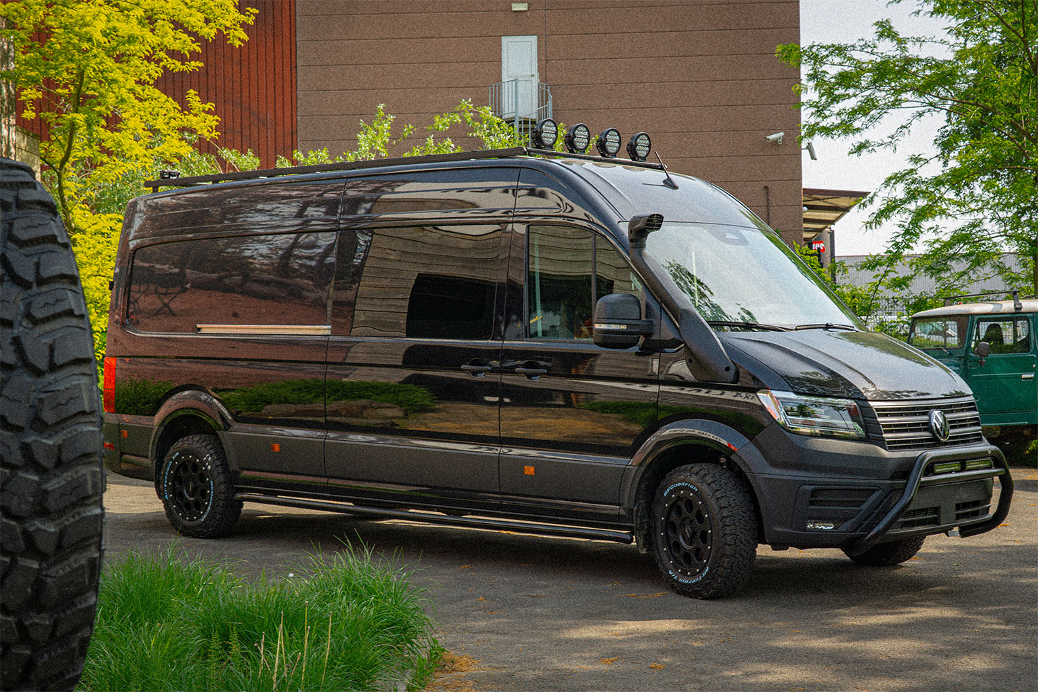 Detail Siberia Night Ranger schijnwerpers op bullbar Crafter