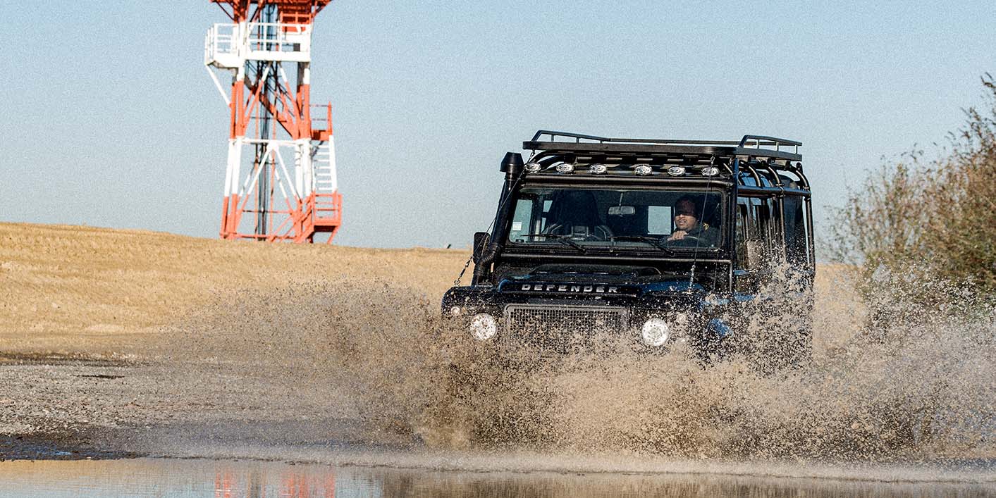 4x4 voertuig uitgerust voor avontuur