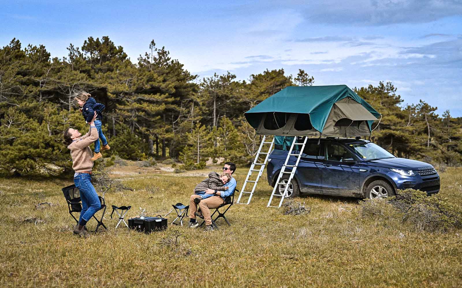 Tente de toit Adventech en situation d'aventure
