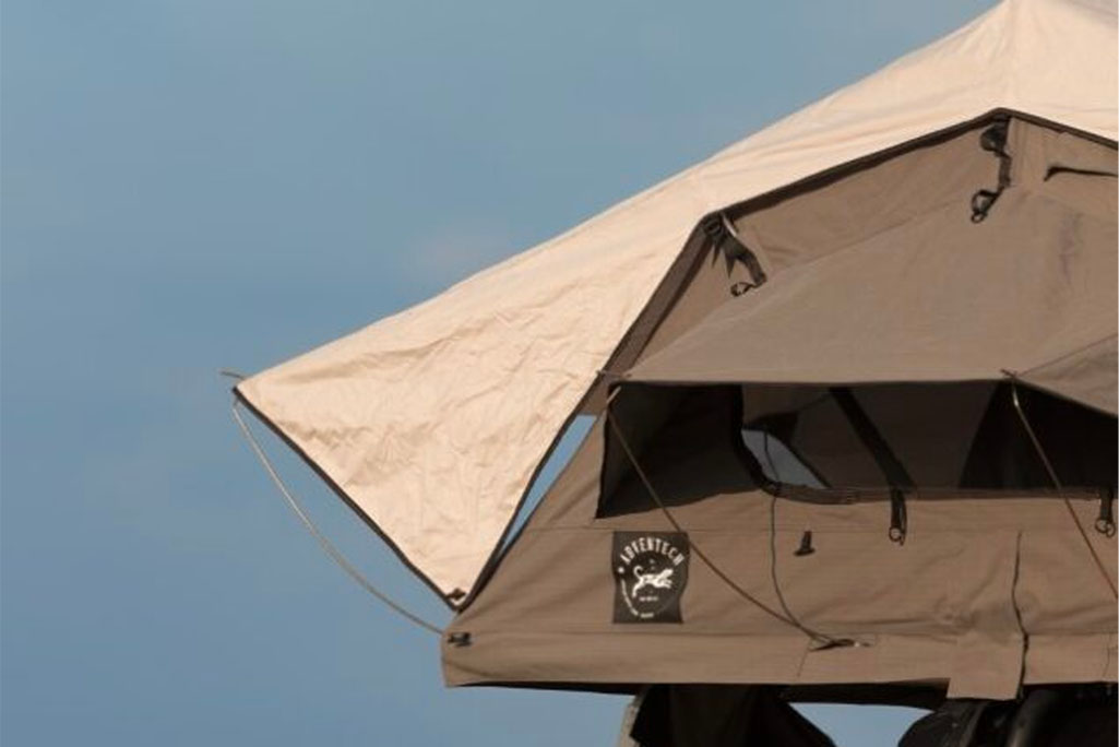 Détail de la toile résistante de qualité militaire de la tente de toit Adventech 140